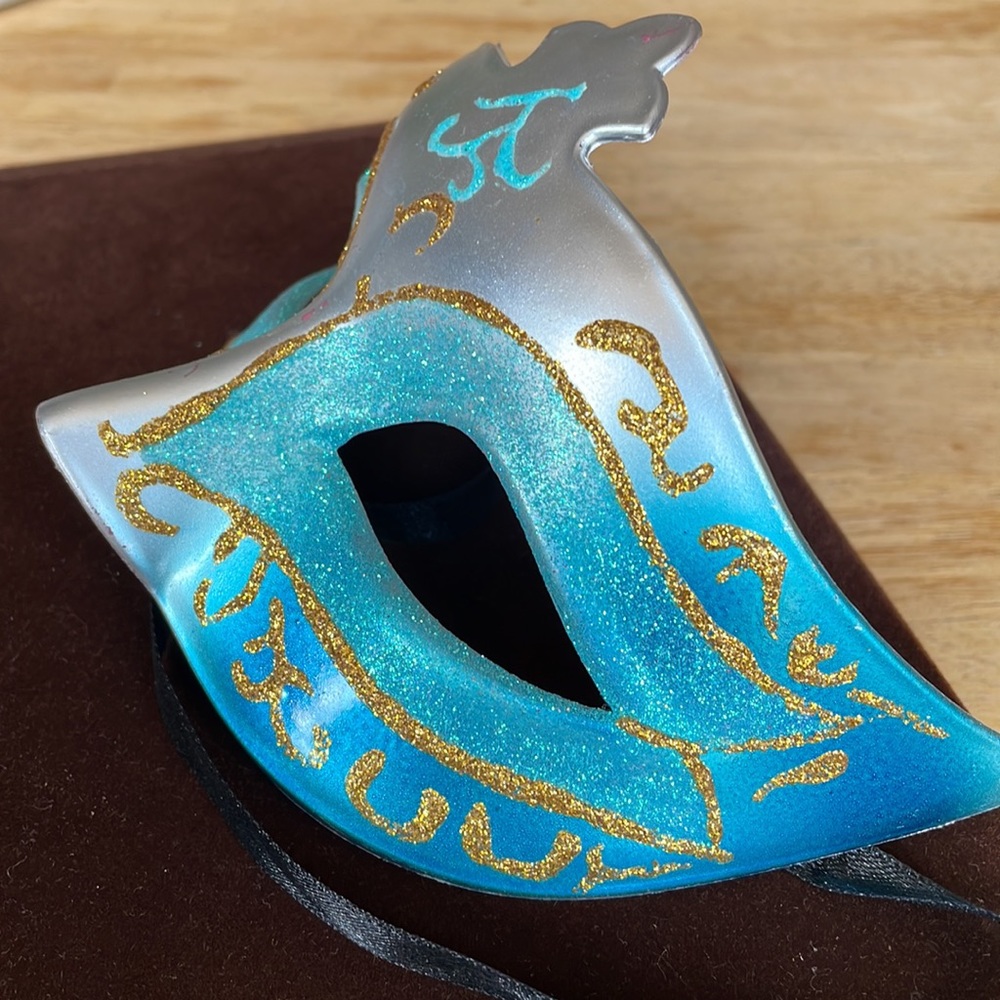 Masquerade mask. - Picture 4 of 4
